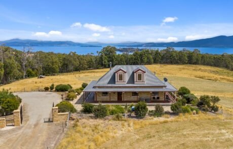 Manfield Country bruny island